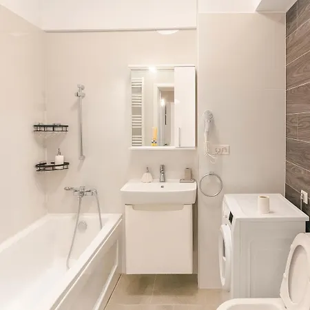 Апартаменты Entire Near Unirii Center, Sector 5 - 827