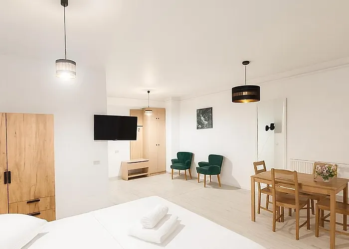 Apartment Entire Near Unirii Center, Sector 5 - 827 *